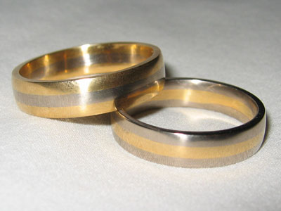 yellow and white gold wedding rings